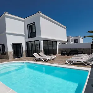 fashion-villa-vivalavida-heated-pool.in-canary-islands.com/